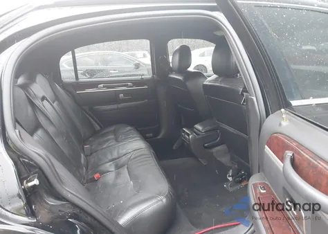 2008 Lincoln Town Car Signature Limited from USA, damaged, VIN 2LNHM82V58X647484